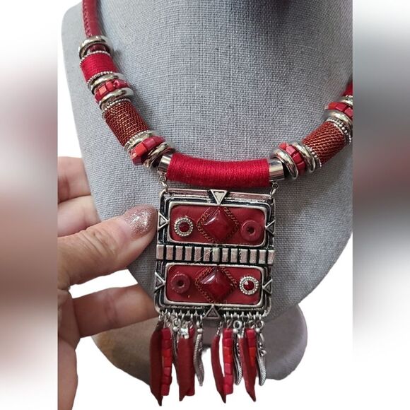 PARIS Necklace Ethnic Tribal Statement Solid Reversible Red & Silver - Picture 12 of 13